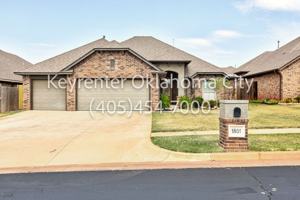 featured image of 1801 Ne 25th St