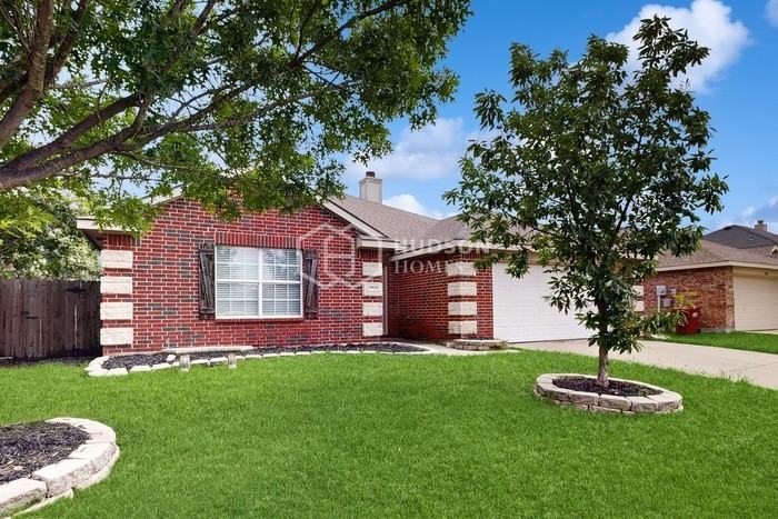 2908 Mockingbird St - Photo 3 of 30