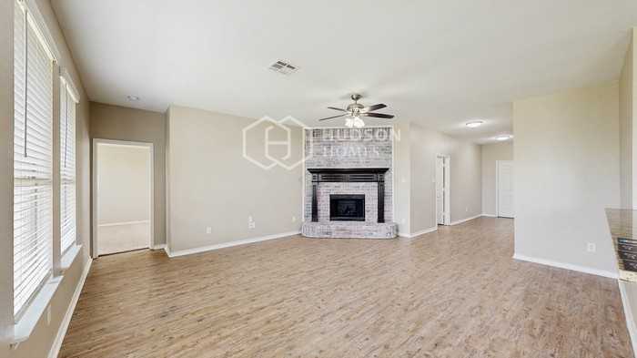 2908 Mockingbird St - Photo 6 of 30