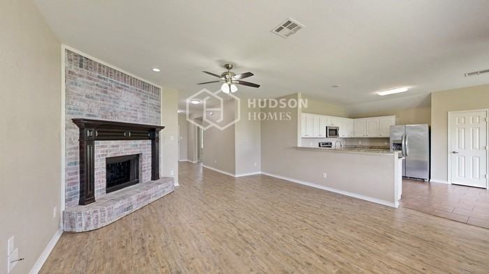2908 Mockingbird St - Photo 7 of 30
