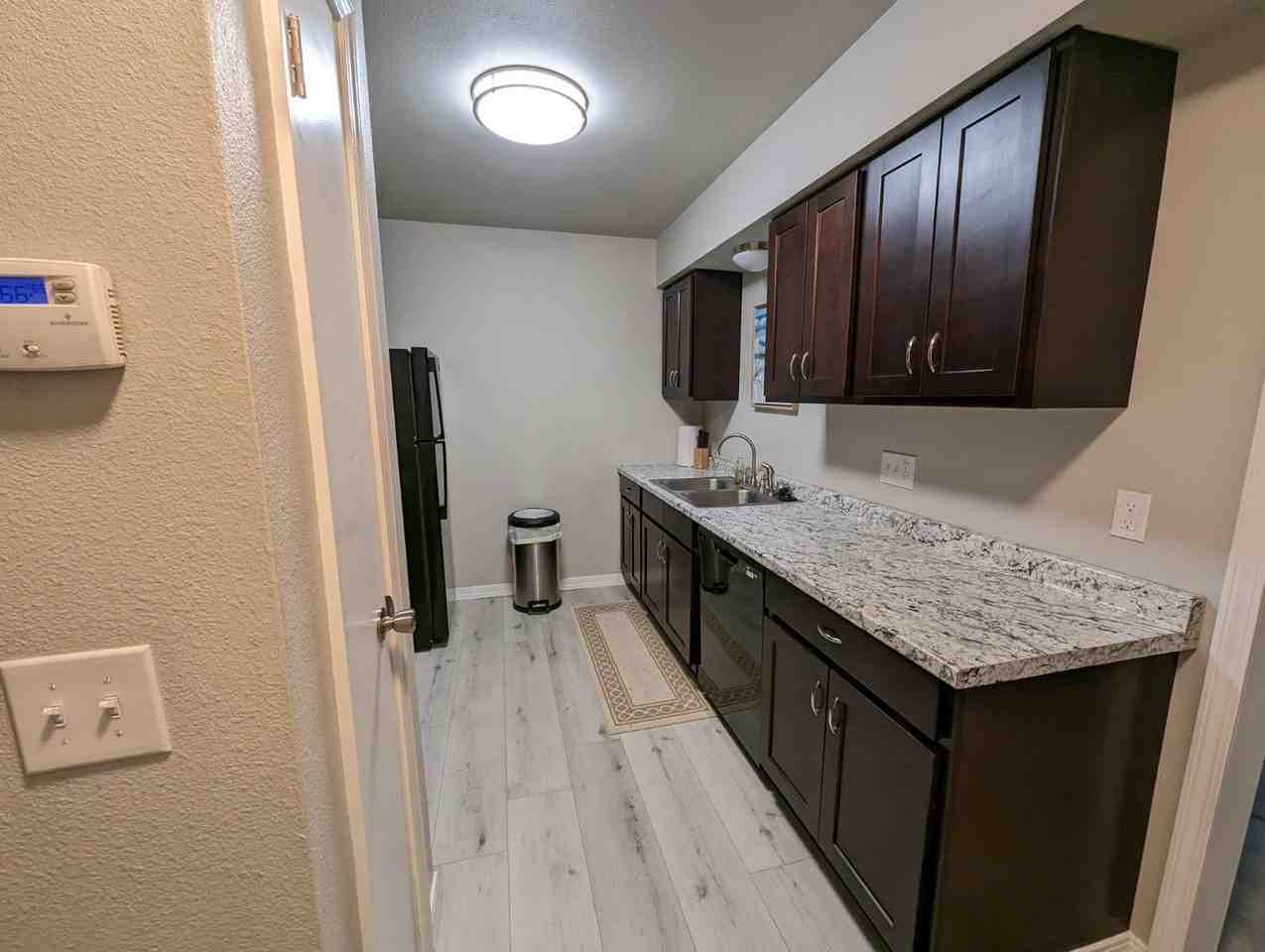 591 E Boswell St - Photo 6 of 7