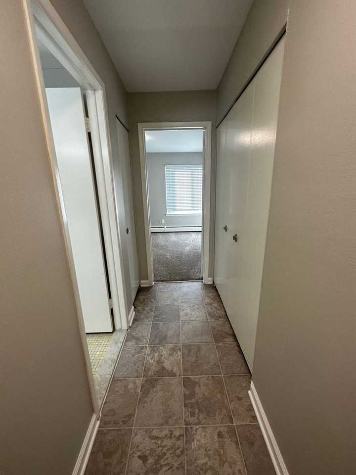 Harvard House Apartments - Photo 6 of 35