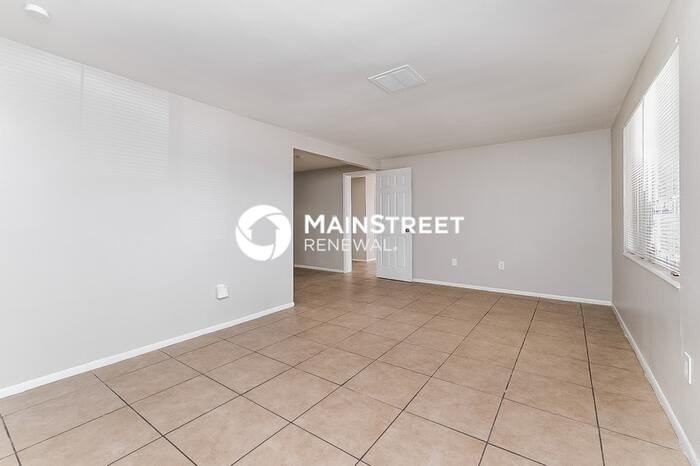 3542 Wiltshire Dr - Photo 3 of 16