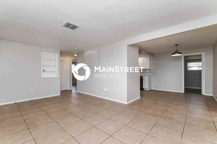 3542 Wiltshire Dr - Photo 4 of 16