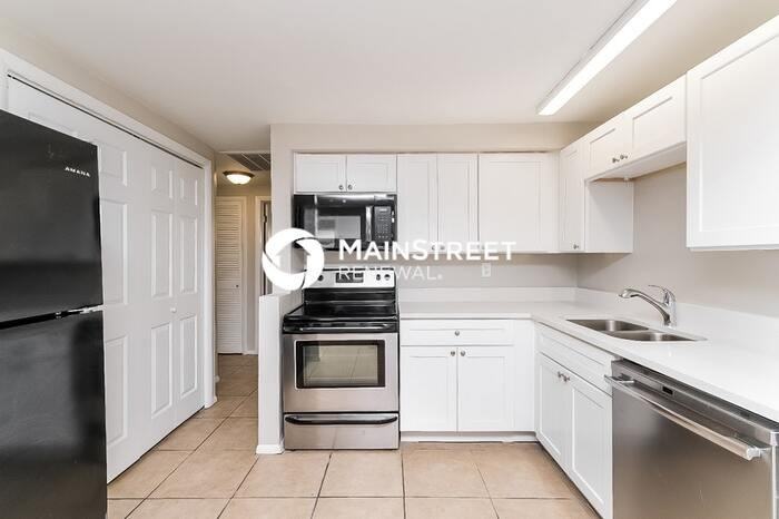 3542 Wiltshire Dr - Photo 6 of 16