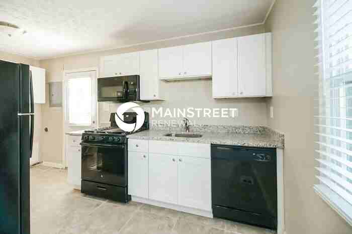 890 Bucknell Rd - Photo 6 of 17