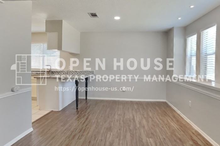 22702 Market Square Ln - Photo 7 of 20