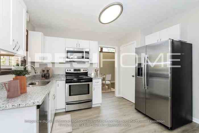 467 Burgundy Ct - Photo 2 of 21