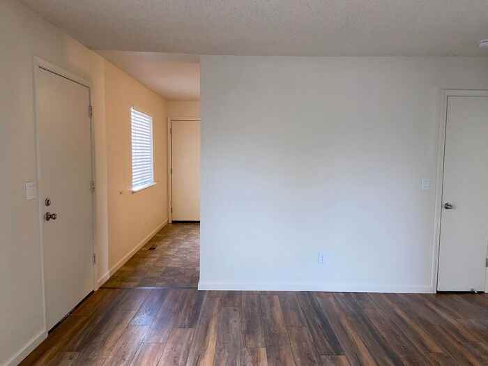 1160 Sutro St #A - Photo 6 of 17