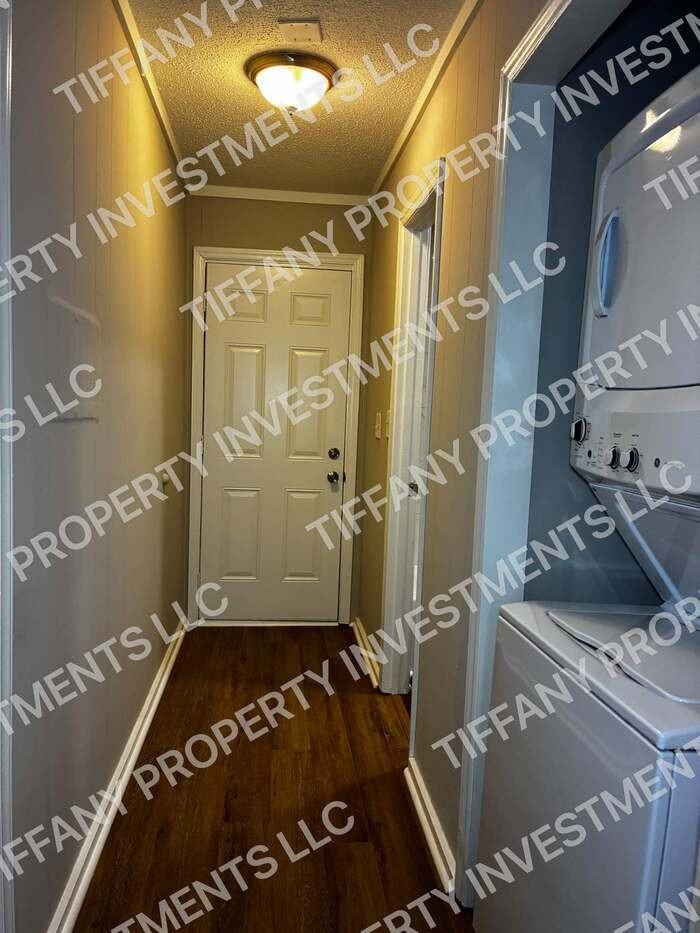936 Sycamore Ave #A - Photo 7 of 9