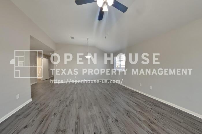 2519 Fox Water Dr - Photo 4 of 21