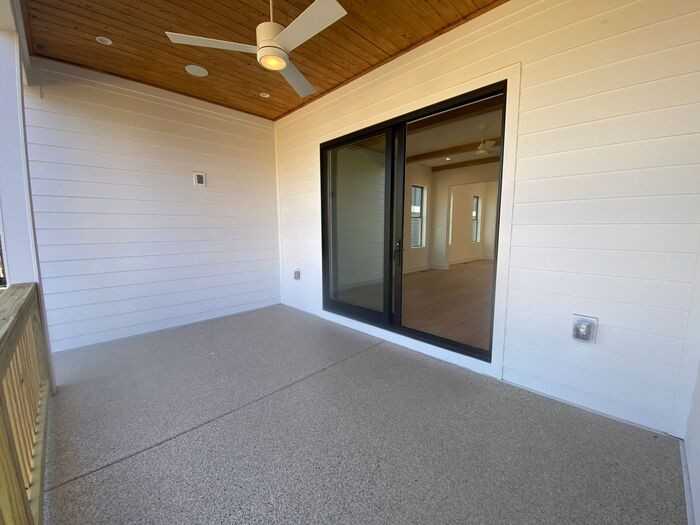 5916 Maxon Ave - Photo 5 of 35