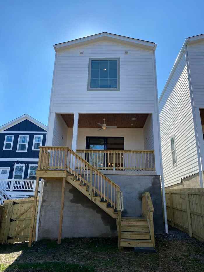 5916 Maxon Ave - Photo 7 of 35