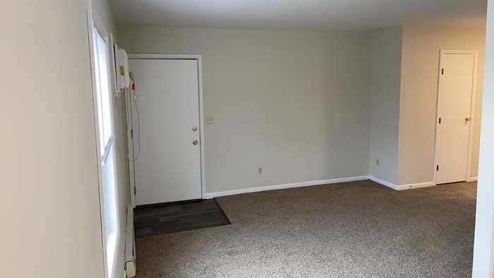 1315 Imperial Ct #I - Photo 7 of 22