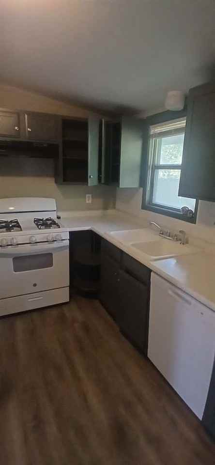 412 N Cochise Dr - Photo 3 of 30
