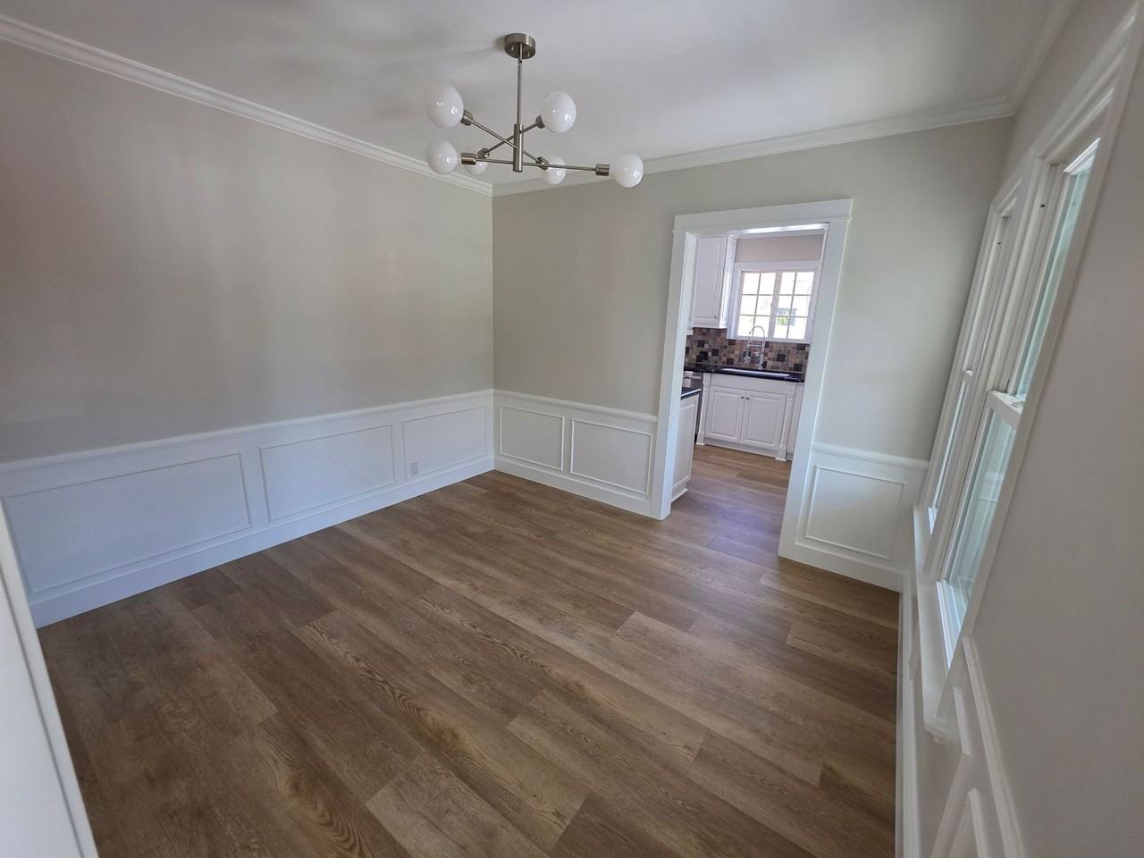 8109 Holy Cross Pl - Photo 3 of 10