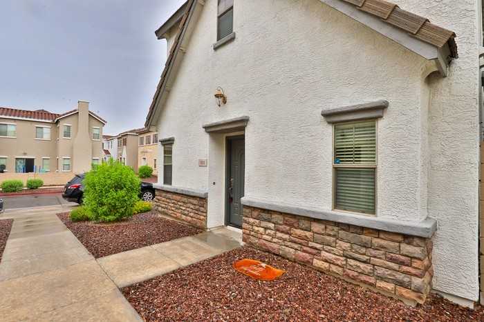 501 N Citrus Ln - Photo 2 of 30