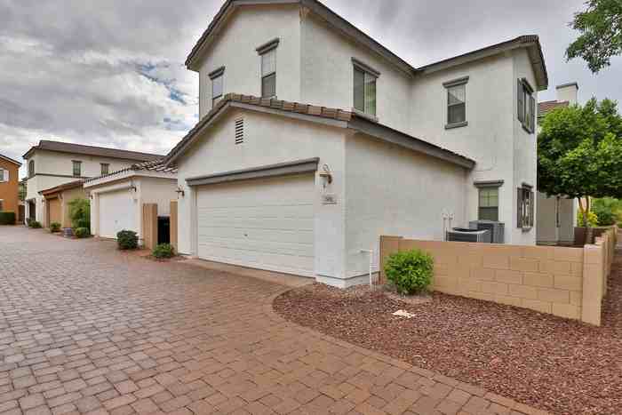 501 N Citrus Ln - Photo 3 of 30