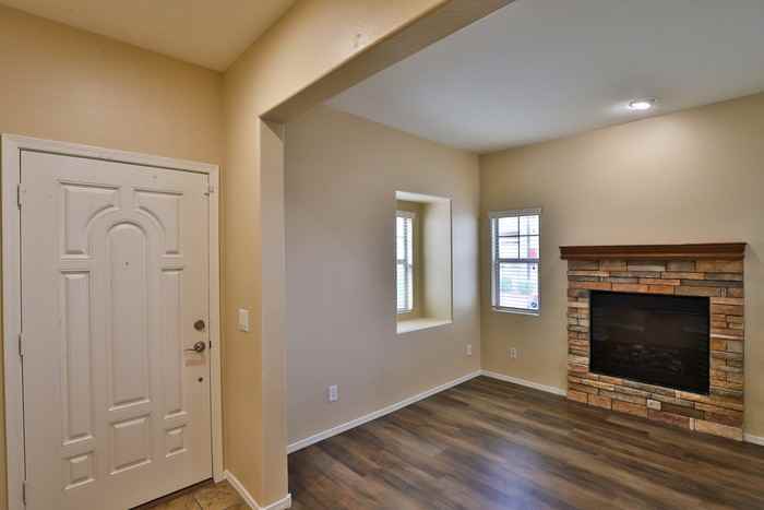501 N Citrus Ln - Photo 5 of 30