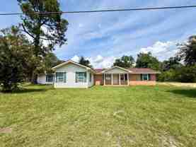 140 Lake Dr - Photo 1 of 1