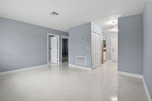featured image of 968 W 9th St