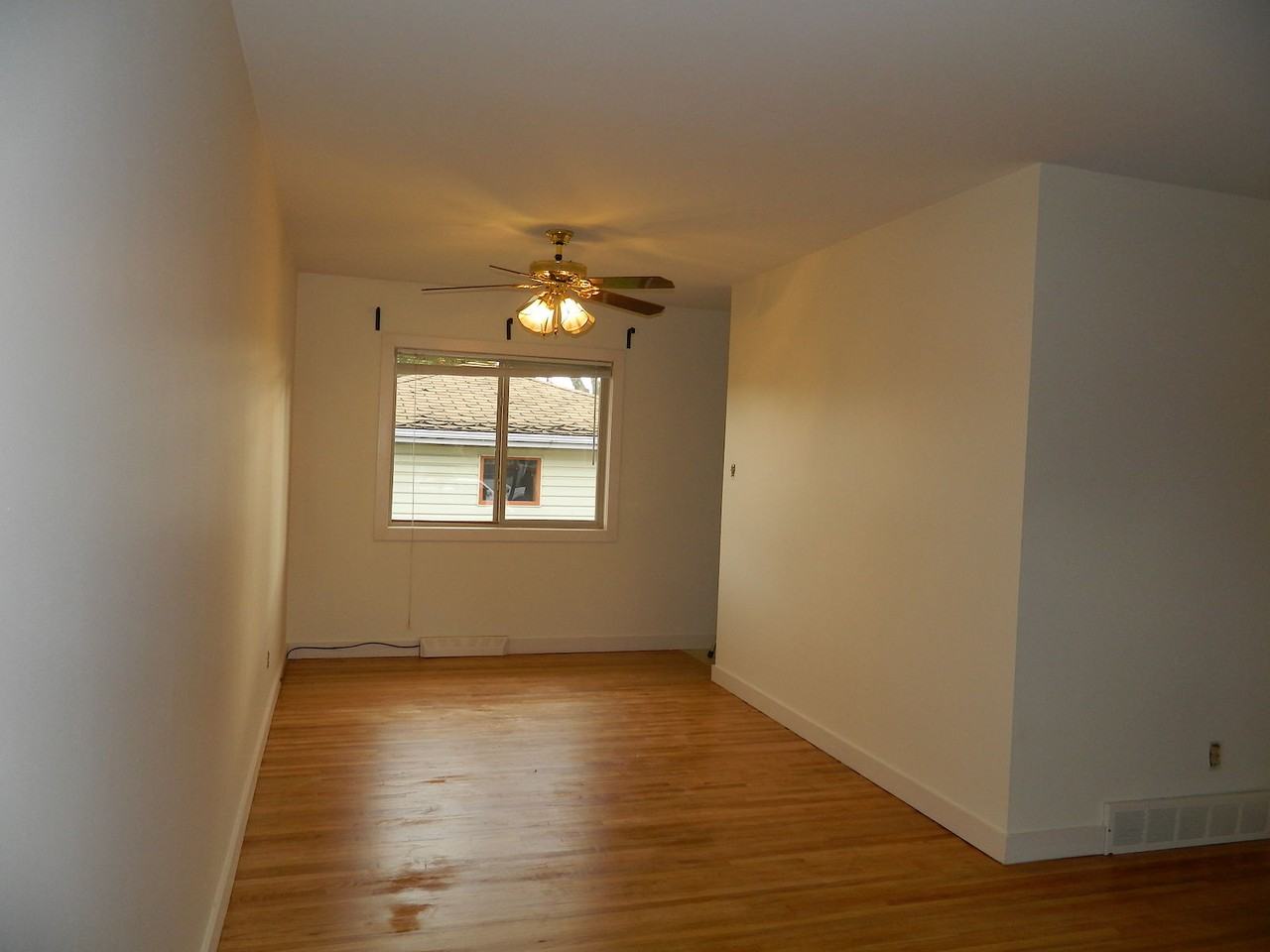 639 84 Avenue Southwest - Photo 6 of 14