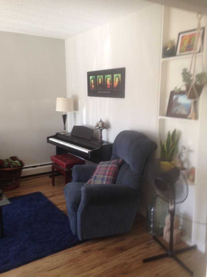 209 - 209 9a St Nw - Photo 5 of 14