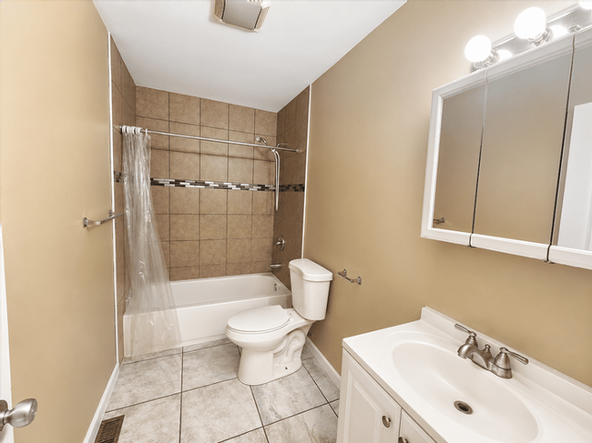 4325 Fair Oaks Rd #4 - Photo 6 of 14