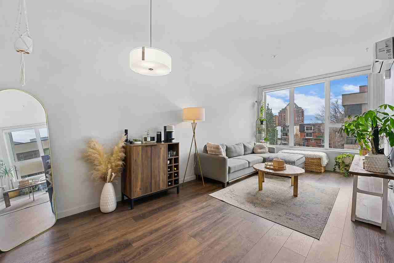 317 22 Ave Sw - Photo 6 of 17