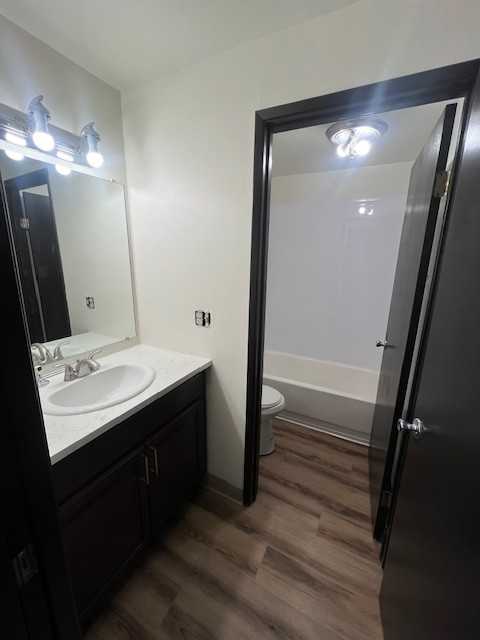 815 W Bellwood Dr #32 - Photo 7 of 14