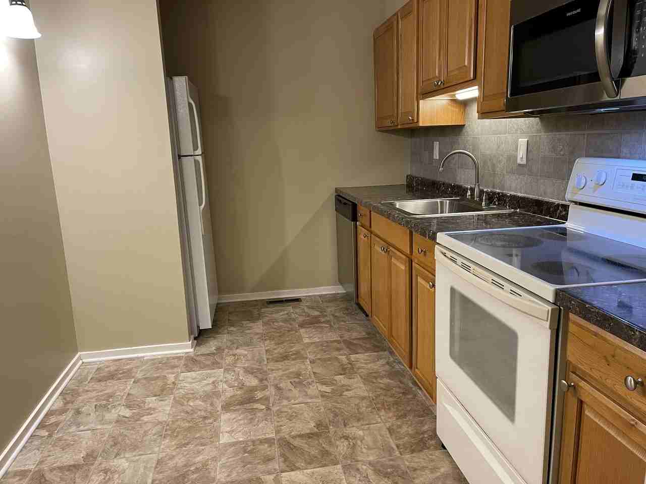 6423 Colony Way #1H - Photo 6 of 14