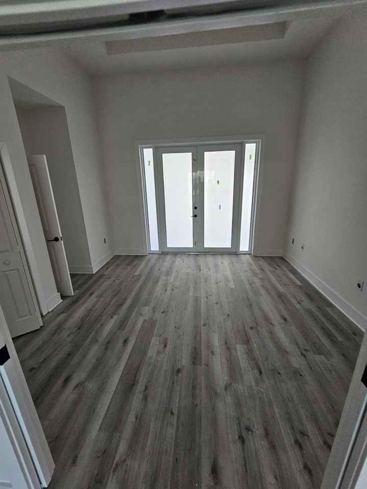 14118 Fort Myers Ave #NA - Photo 6 of 16