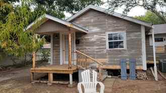 740 W College St #A - Photo 1 of 1