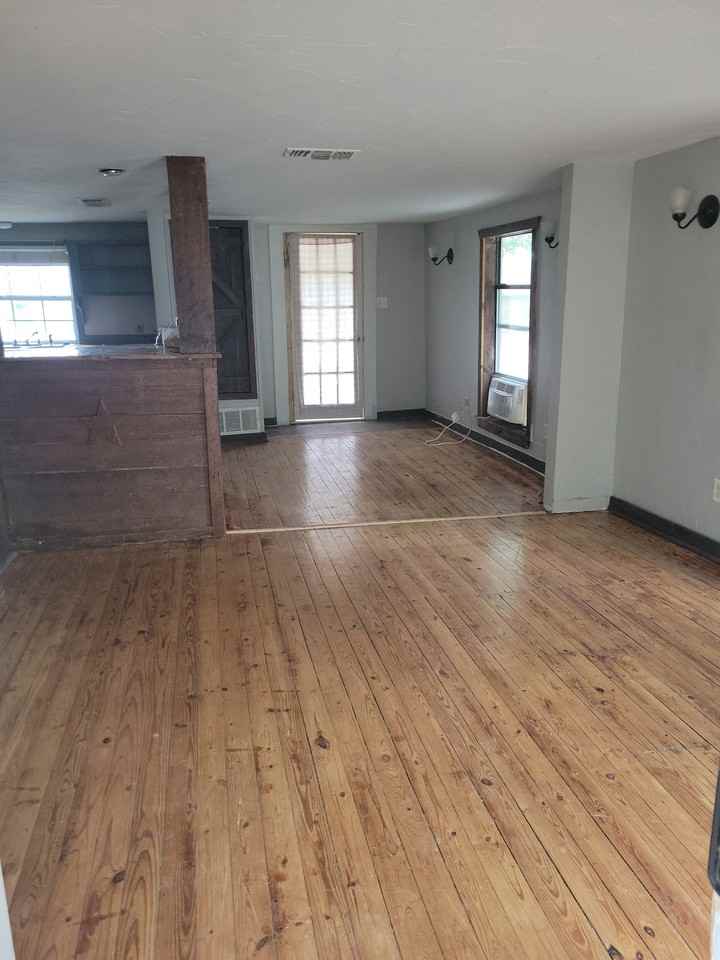 740 W College St #A - Photo 7 of 7