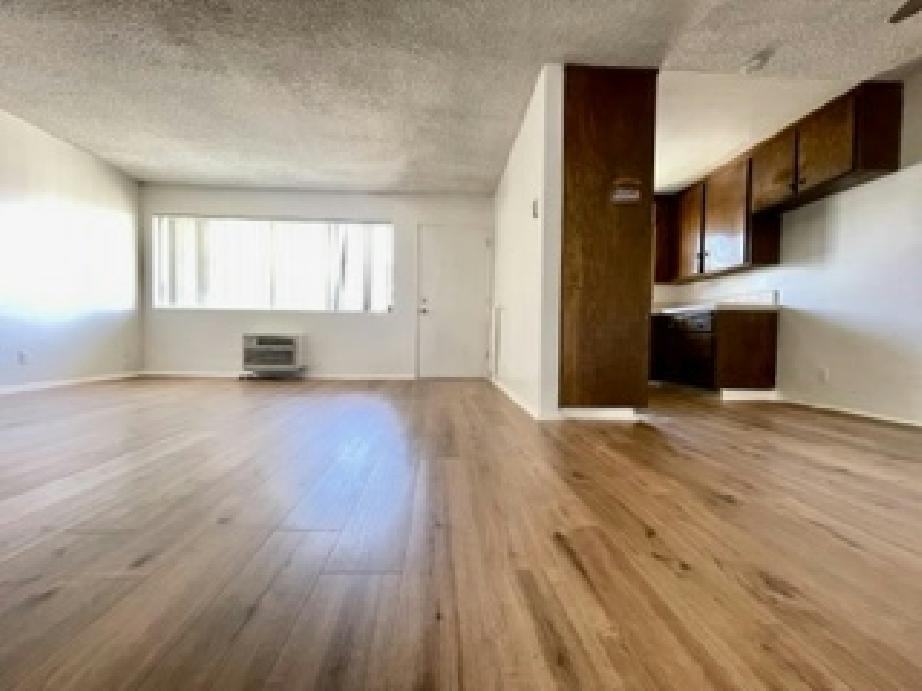 13242 Cullen St #6 - Photo 4 of 9