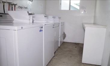 13242 Cullen St #6 - Photo 5 of 9