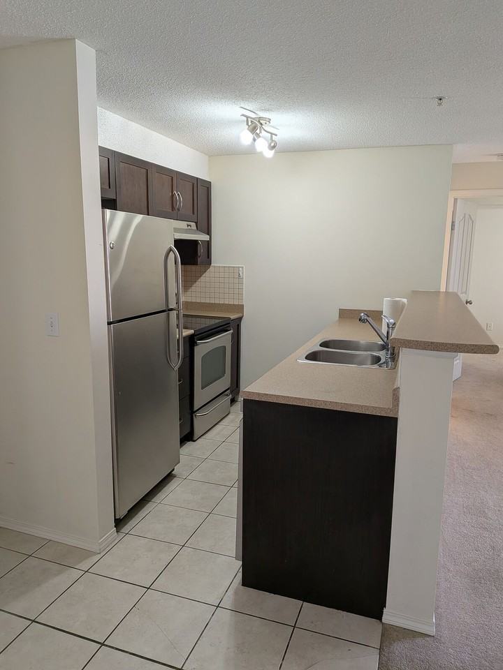 2395 East Evergreen 1000 - Photo 4 of 11