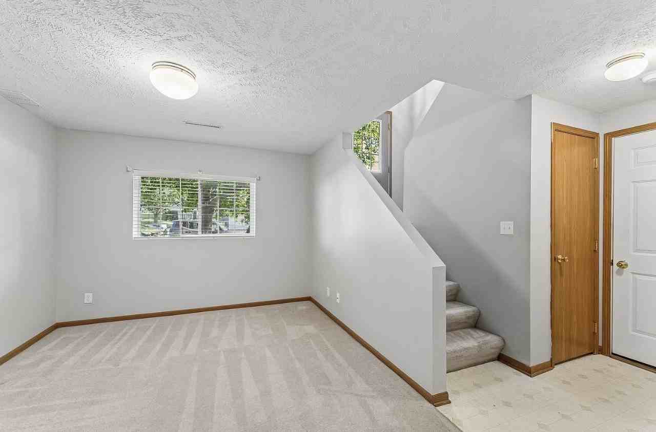 17725 Chandler St #NA - Photo 7 of 16