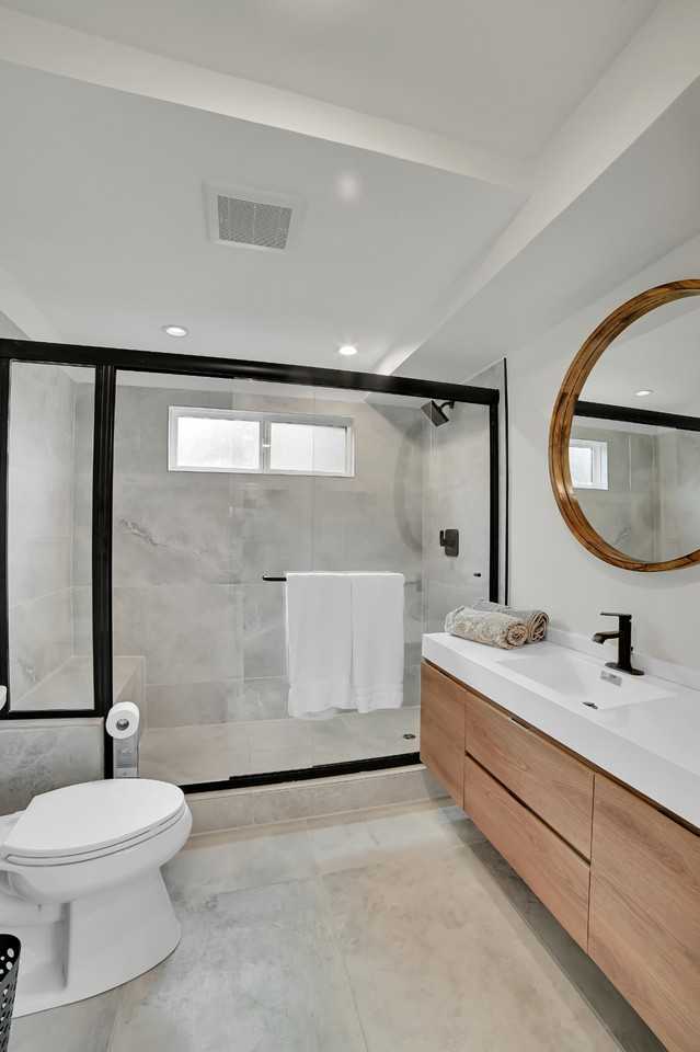 14539 Weddington St #1-3 - Photo 7 of 20