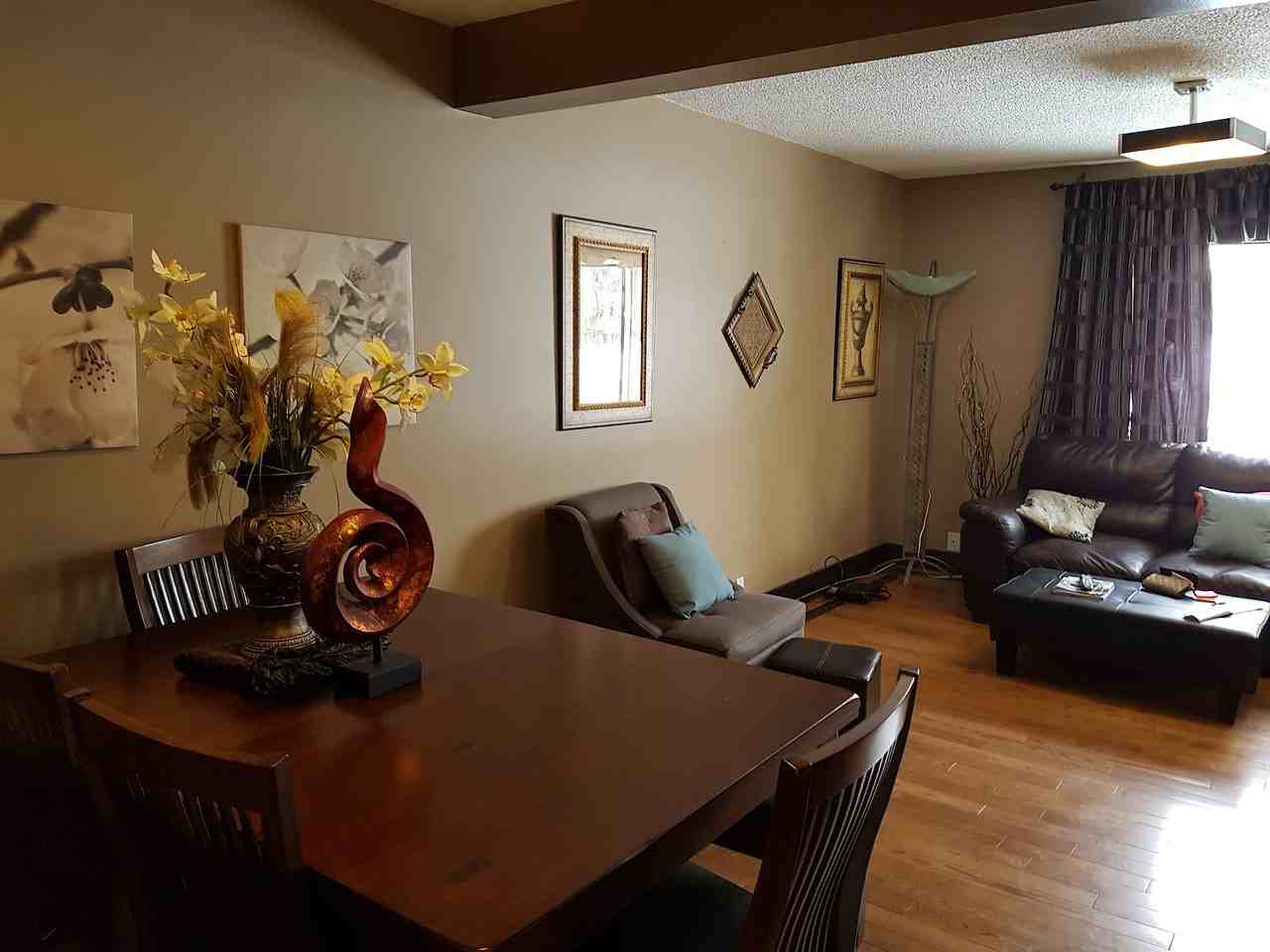 570 Strathcona Dr Sw - Photo 6 of 42