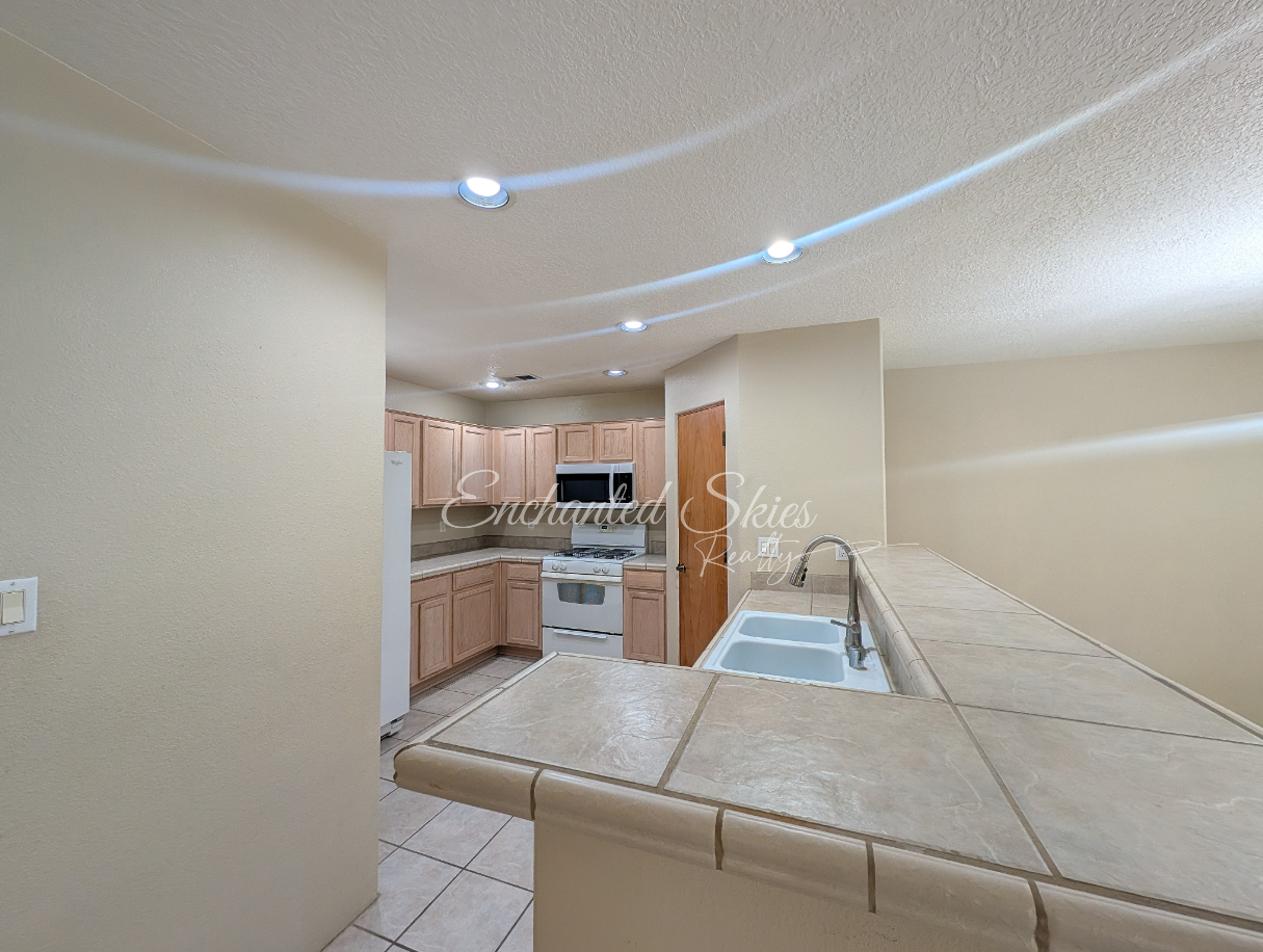 7224 Via Contenta Ne #NA - Photo 5 of 18