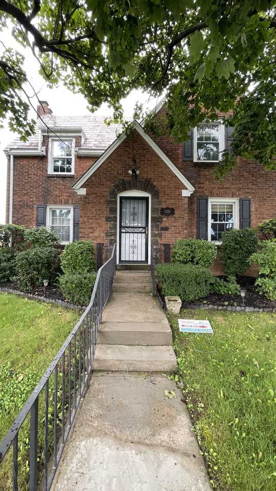 1101 S Main St #NA - Photo 2 of 36