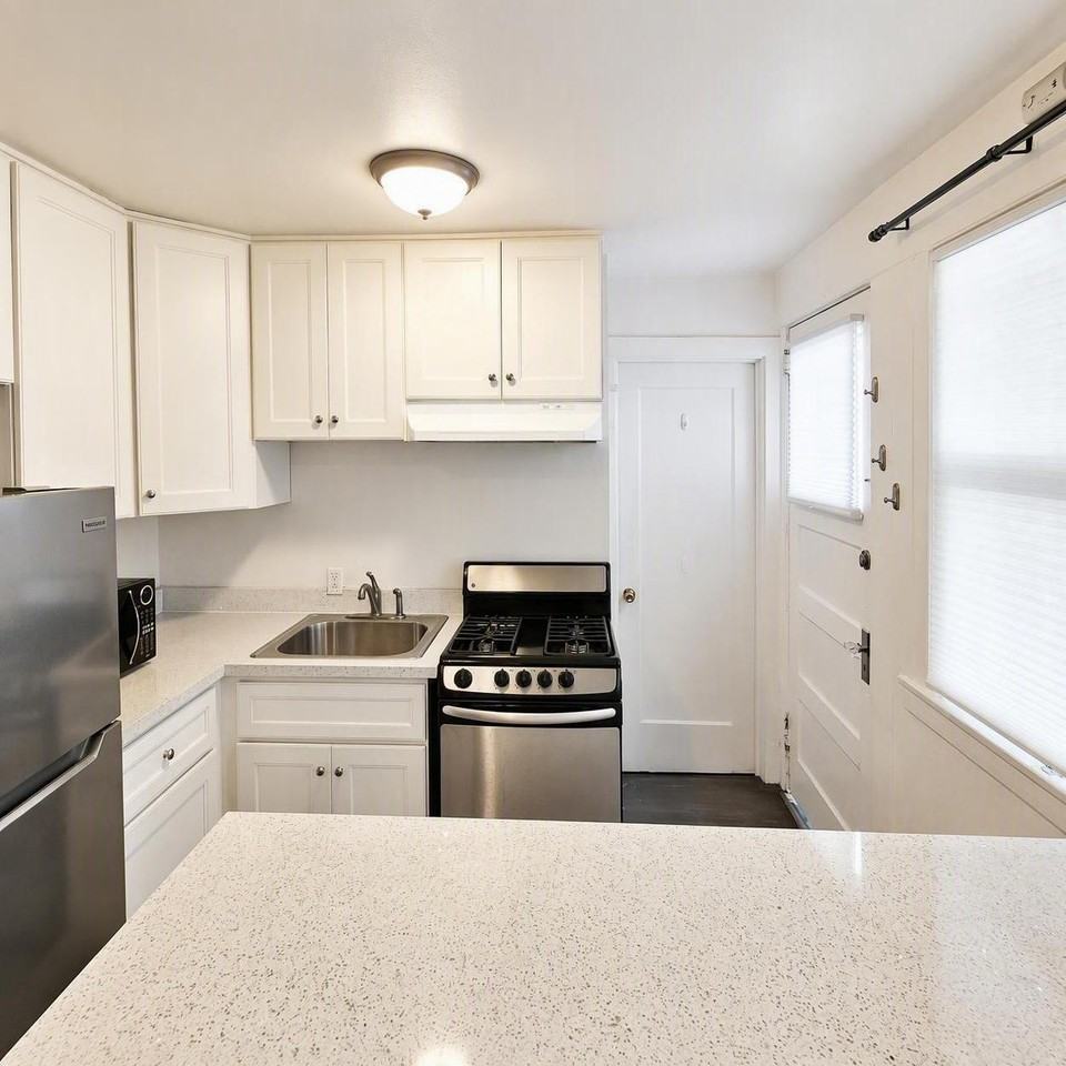 1726 7th Ave #1726 - Photo 5 of 18