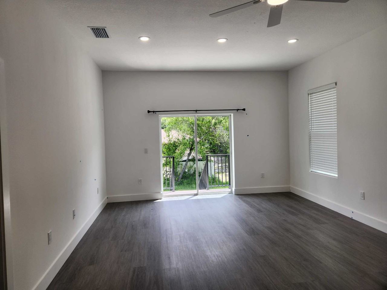 309 Lakewood Ln #NA - Photo 4 of 12