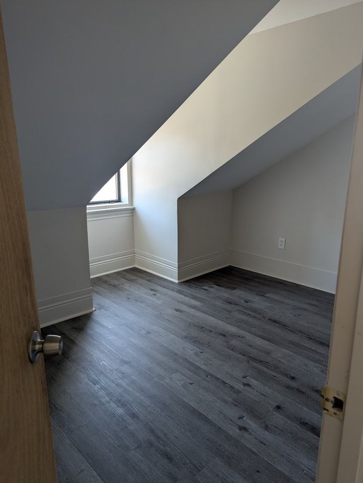 4488 Minerva St #NA - Photo 7 of 14