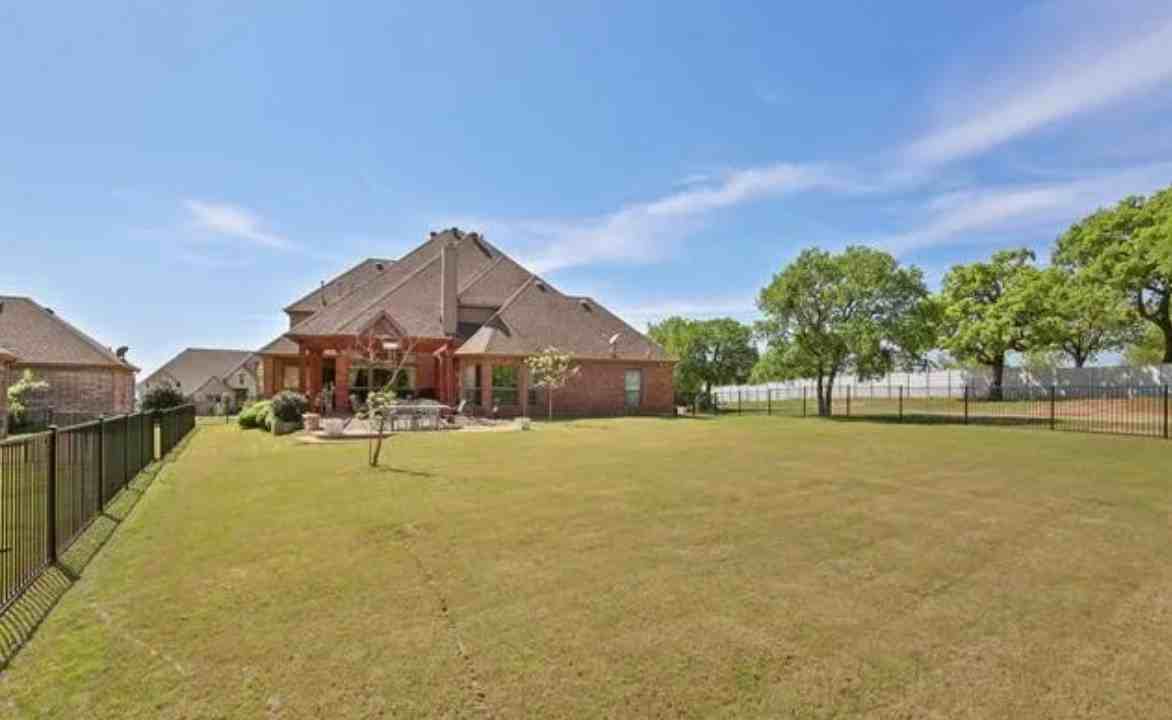 12332 Indian Creek Dr #NA - Photo 3 of 35