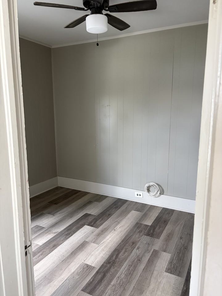 54 Lincoln St - Photo 7 of 10