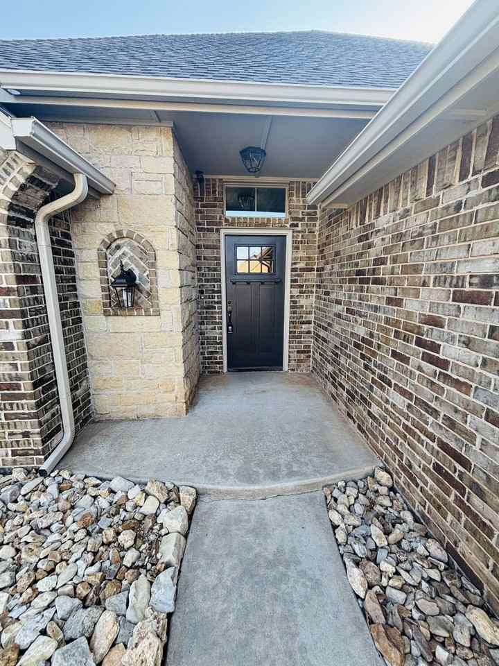 2705 Kathleens Xing #NA - Photo 2 of 42