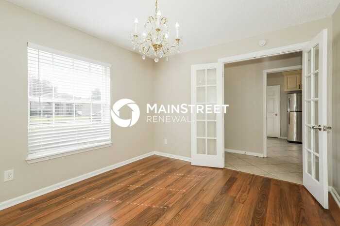3738 Woodbriar Dr - Photo 5 of 16