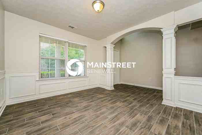 2334 Silver Maple Cir - Photo 4 of 19